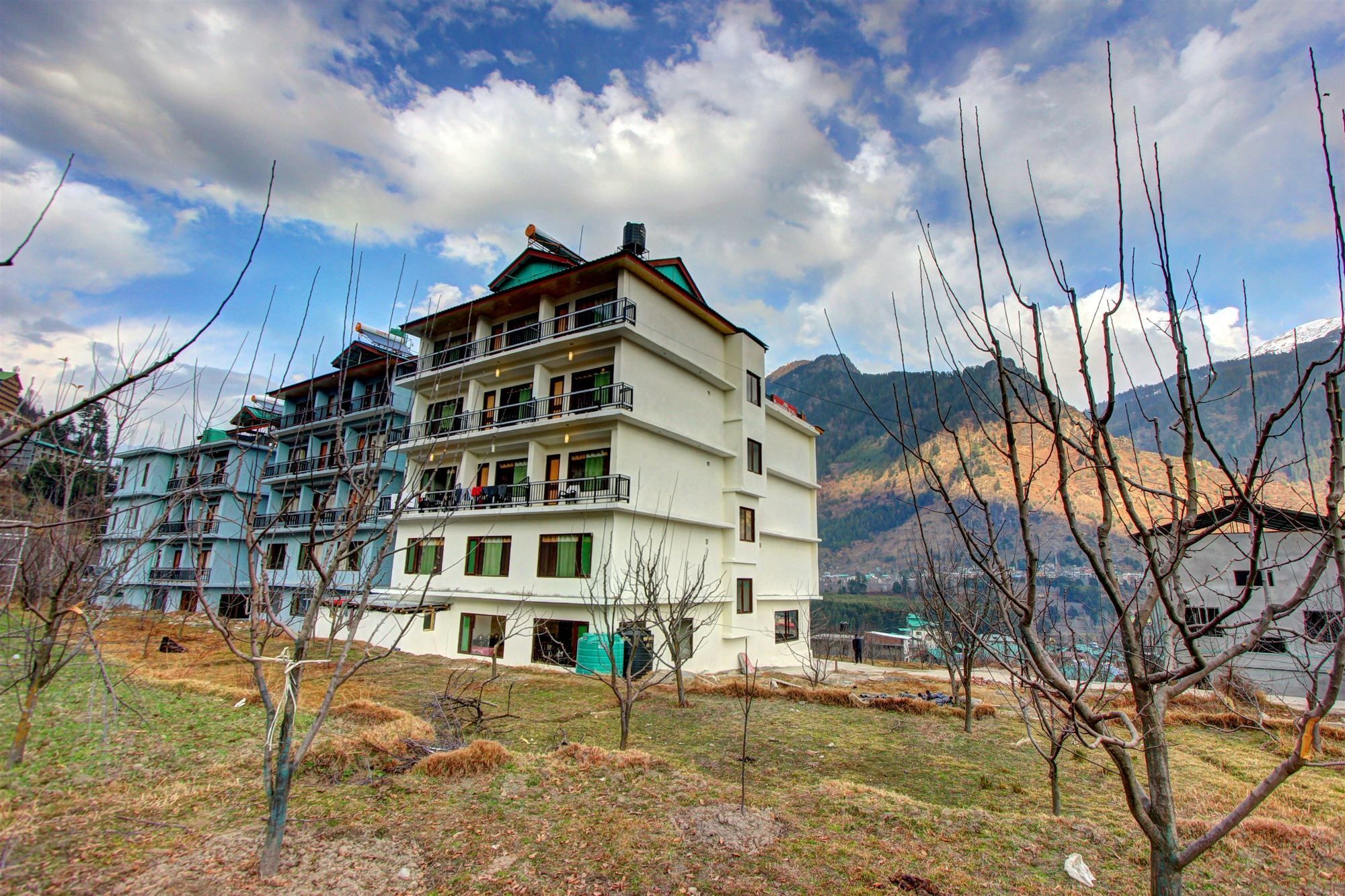 Hotel Sunrise Villa Manali  Ngoại thất bức ảnh